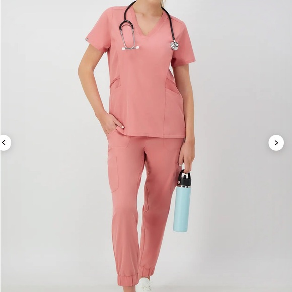 Hanes Rose Ranch Scrub Set - Picture 1 of 2